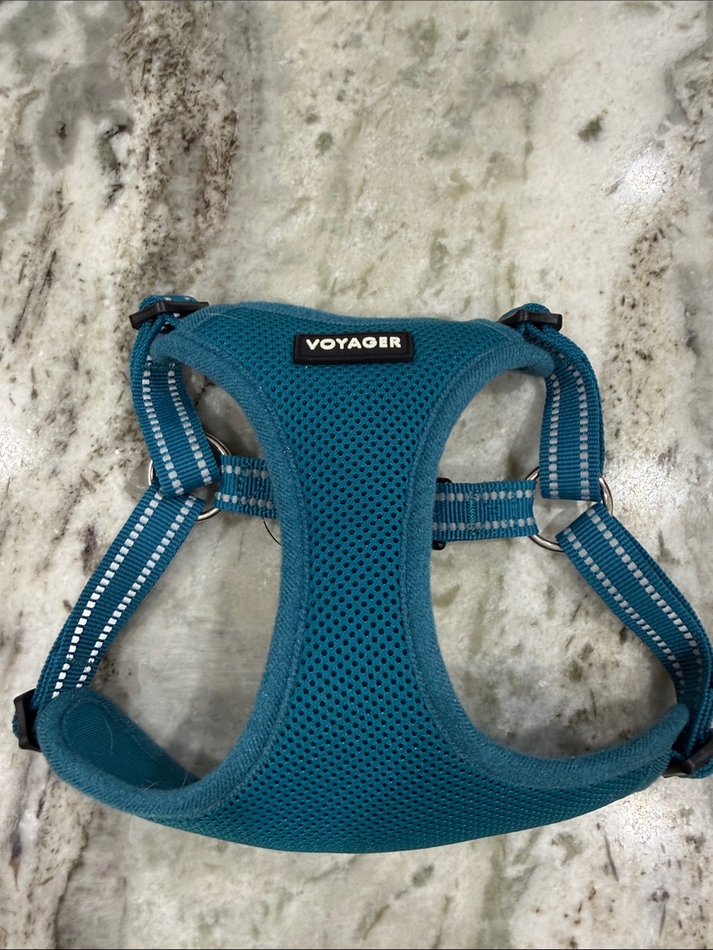 Voyager dog harness, teal NWOT with adjustable straps